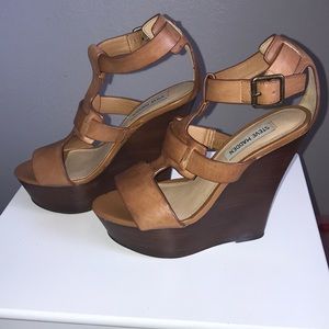 Steve Madden Wedges. 6M